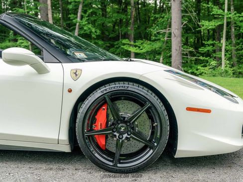 Used 2015 Ferrari 458 Spider RWD image 11