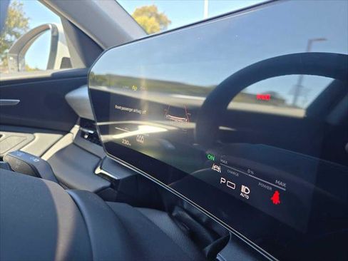 New 2025 Audi Q6 e-tron Premium Plus image 26