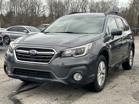 Used 2019 Subaru Outback 2.5i Premium w/ Popular Package #2 image 3