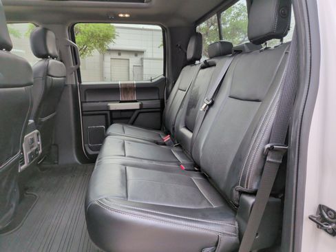 Used 2019 Ford F150 Lariat w/ Equipment Group 502A Luxury image 33