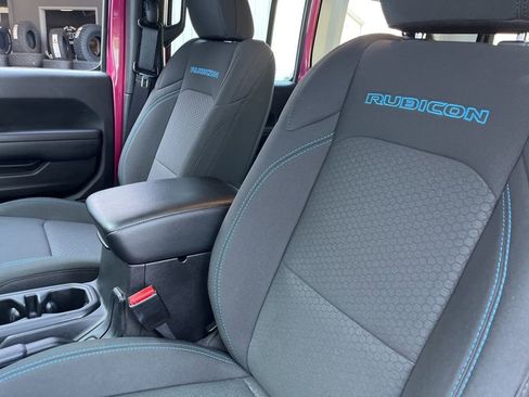 Used 2022 Jeep Wrangler Unlimited Rubicon 4xe image 33