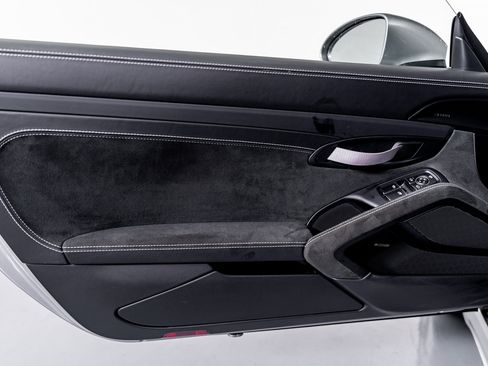 Used 2022 Porsche 718 Boxster Spyder image 33