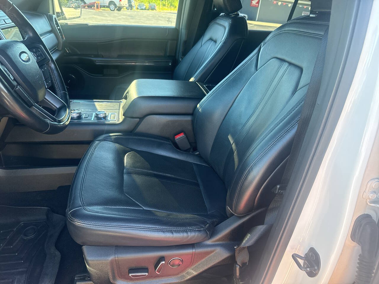 Used 2019 Ford Expedition Max Limited w/ Special Edition Package AWD/4WD image 14