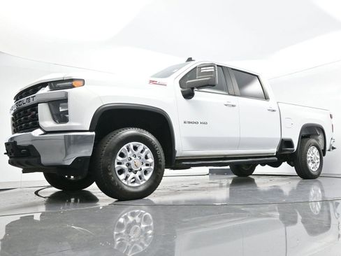 Used 2021 Chevrolet Silverado 2500 LT w/ Z71 Off-Road Package image 45