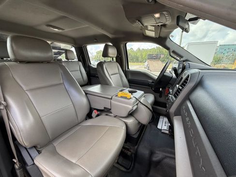 Used 2017 Ford F550 4x4 Crew Cab Super Duty image 33