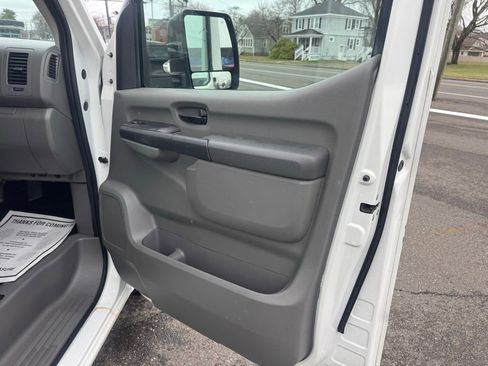 Used 2019 Nissan NV 3500 S image 24