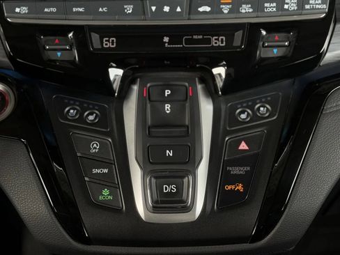Used 2025 Honda Odyssey Elite image 39