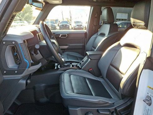 Certified 2023 Ford Bronco Black Diamond image 13