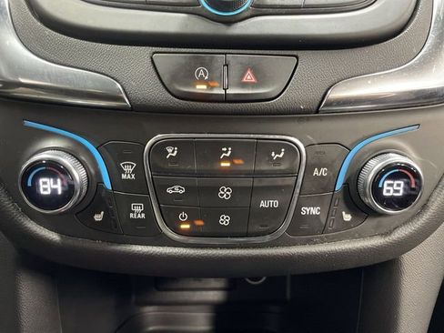 Used 2023 Chevrolet Equinox LT image 19