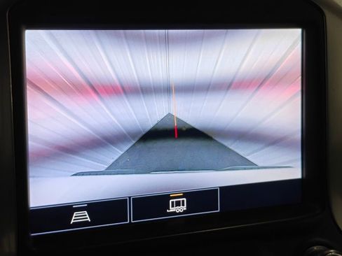 Used 2021 Chevrolet Silverado 1500 LT w/ Convenience Package II image 8