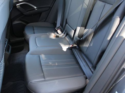 Used 2025 Audi Q5 Premium Plus w/ Premium Plus AWD/4WD image 24