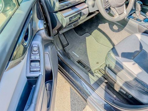 Used 2019 Subaru Crosstrek 2.0i Limited w/ Moonroof Package image 12