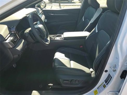 Used 2026 Toyota Camry SE image 11