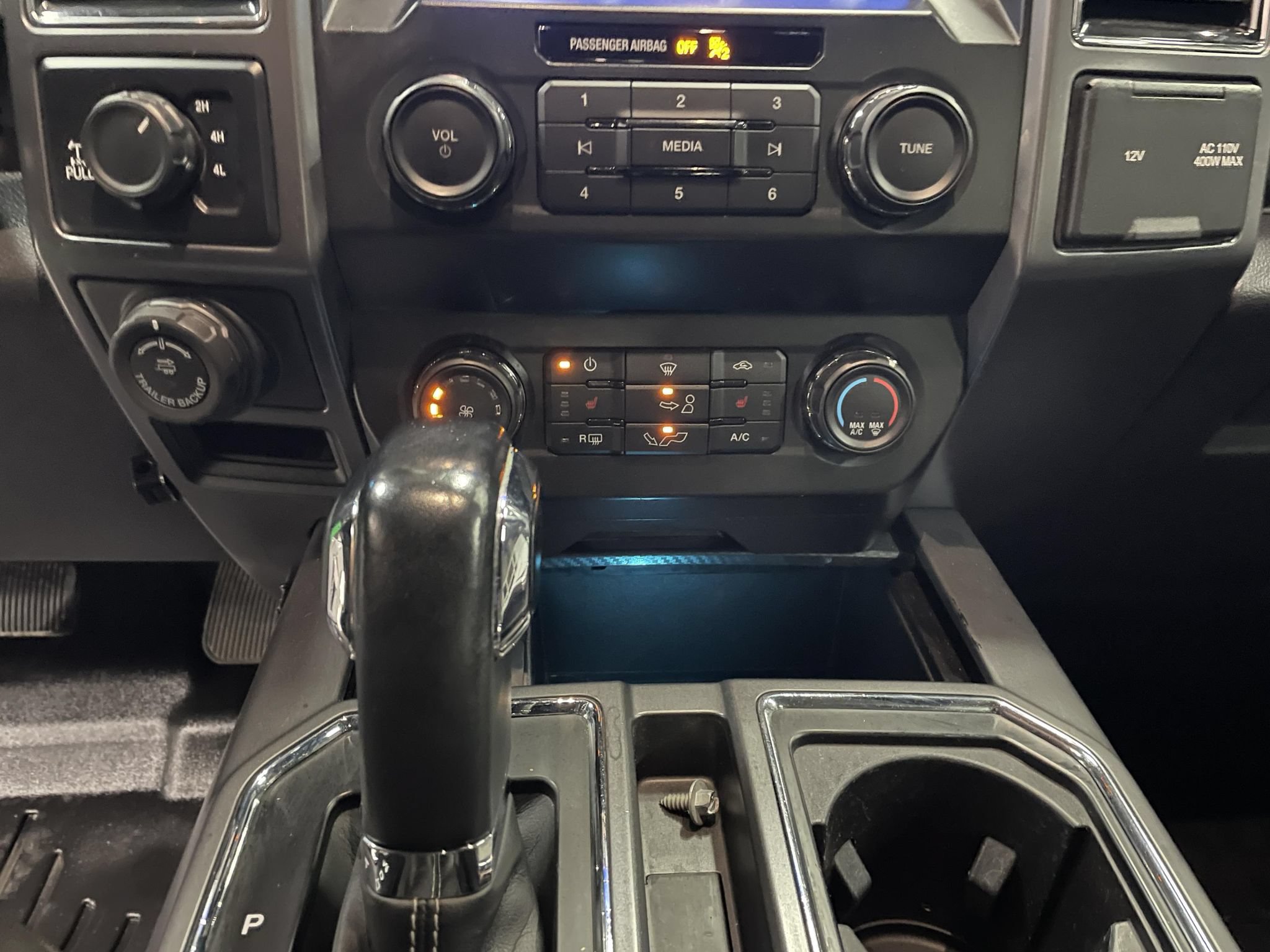 Used 2019 Ford F150 XLT w/ Equipment Group 302A Luxury AWD/4WD image 17