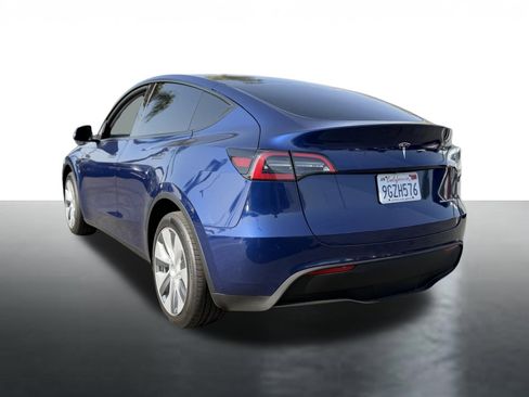Used 2023 Tesla Model Y Long Range AWD/4WD image 5