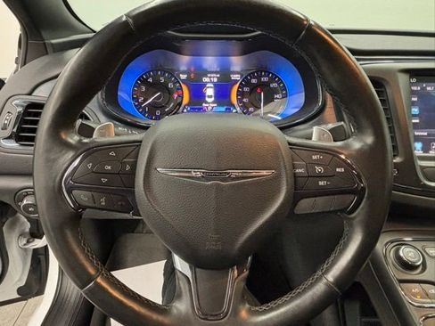 Used 2017 Hyundai Santa Fe SE FWD image 16