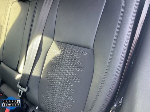 Used 2019 Land Rover Discovery Sport SE image 29