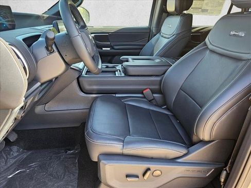 New 2027 Ford Expedition Max Platinum w/ Stealth Performance Package AWD/4WD image 4