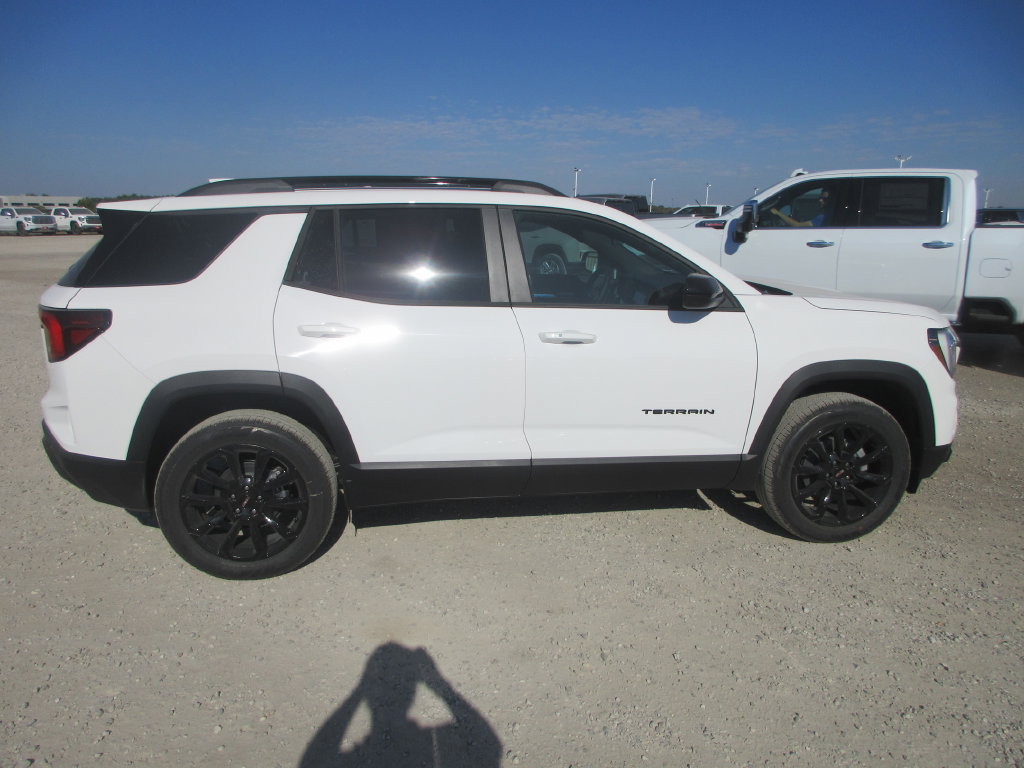 New 2027 GMC Terrain Elevation w/ Black Edition AWD/4WD image 3