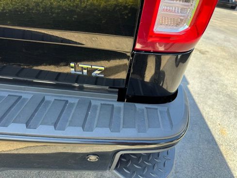 Used 2018 Chevrolet Silverado 1500 LTZ Z71 w/ LTZ Plus Package image 6