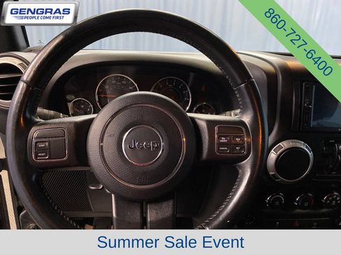 Used 2017 Jeep Wrangler Unlimited Rubicon AWD/4WD image 17
