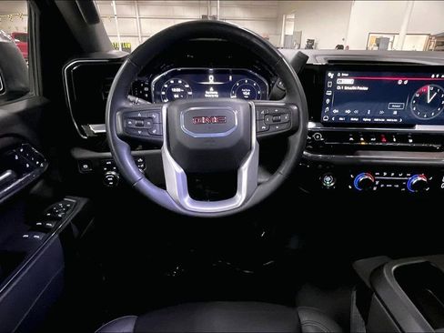 Used 2024 GMC Sierra 1500 SLT image 5