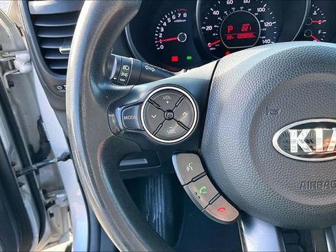 Used 2016 Kia Soul image 16