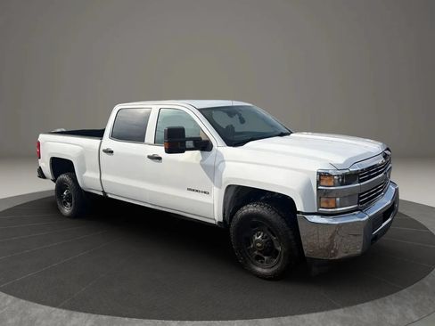 Used 2019 Chevrolet Silverado 2500 W/T w/ WT Convenience Package AWD/4WD image 7