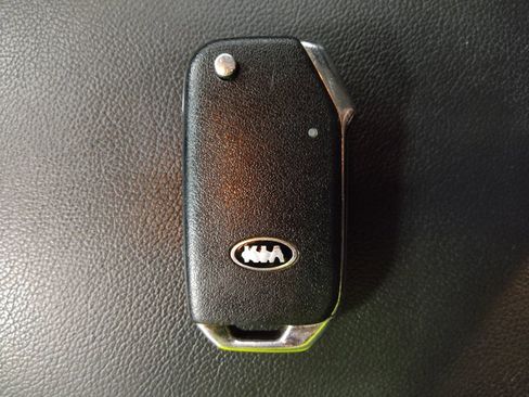 Used 2022 Kia Sportage LX image 32