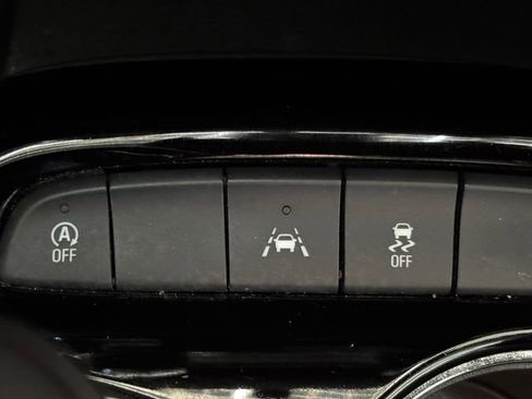 Used 2022 Buick Encore GX Preferred w/ Sport Touring Package FWD image 34