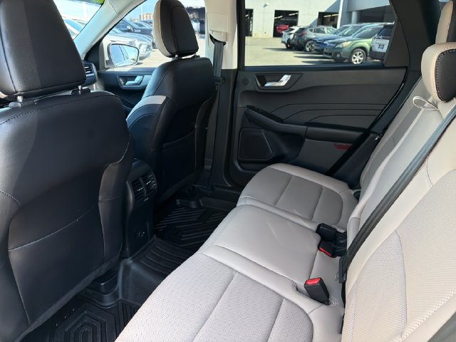 Used 2021 Ford Escape Titanium AWD/4WD image 22