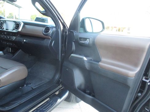 Used 2023 Toyota Tacoma Limited image 25