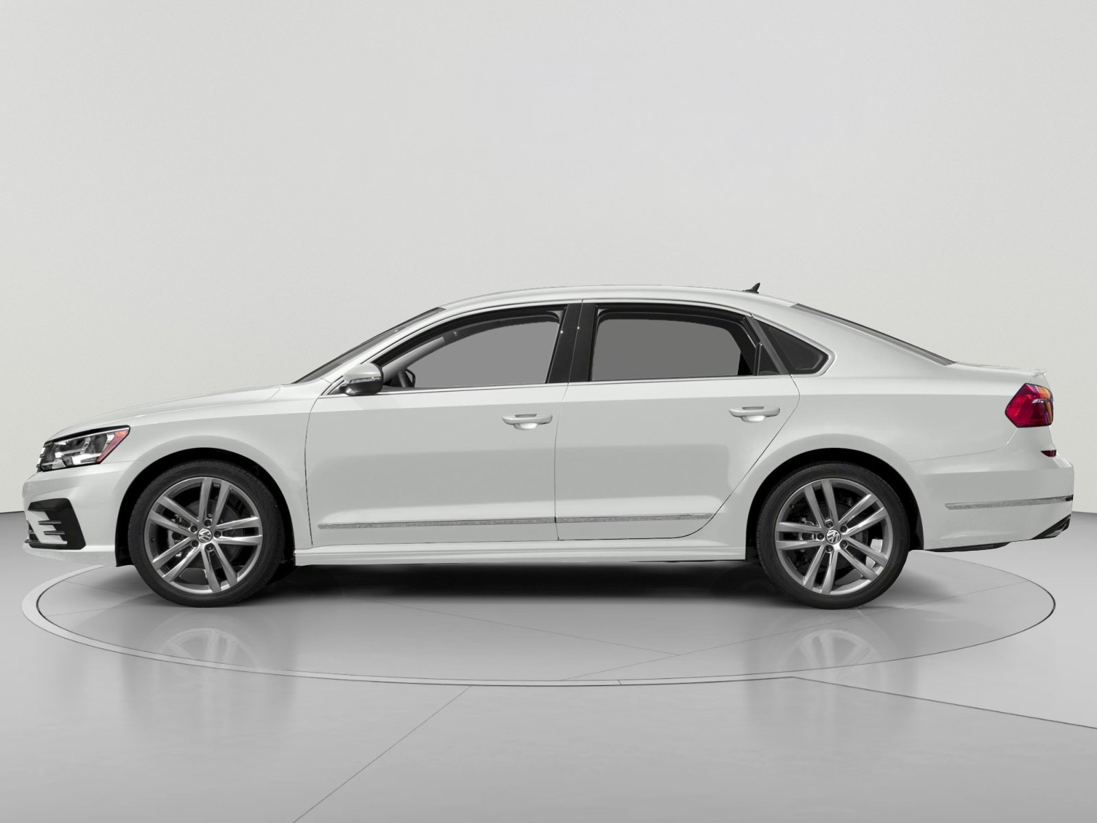 Used 2017 Volkswagen Passat 1.8T R-Line FWD image 3