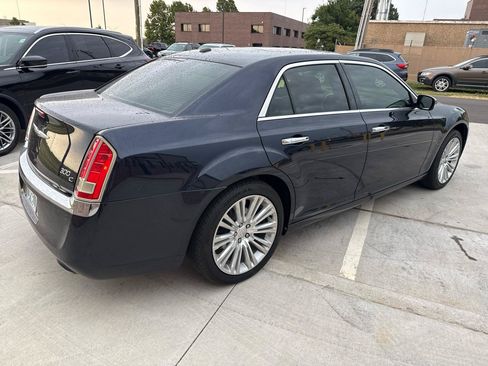 Used 2011 Chrysler 300 C w/ Sound Group RWD image 11
