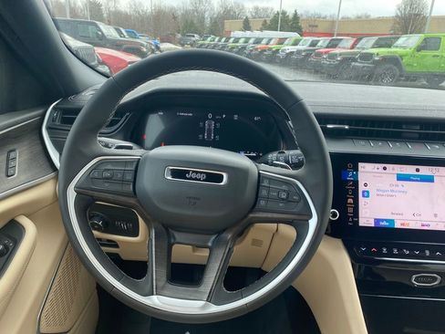 New 2026 Jeep Grand Cherokee Limited image 11