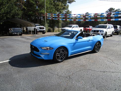 Used 2023 Ford Mustang Premium image 2