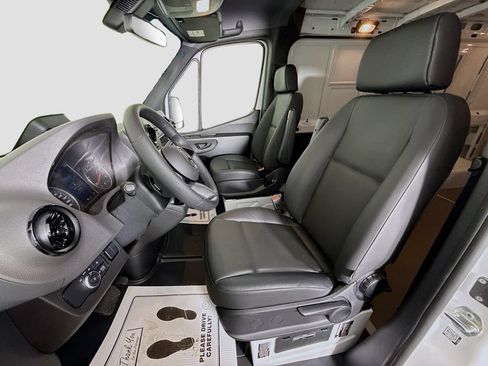 Used 2026 Mercedes-Benz Sprinter 4500 image 20