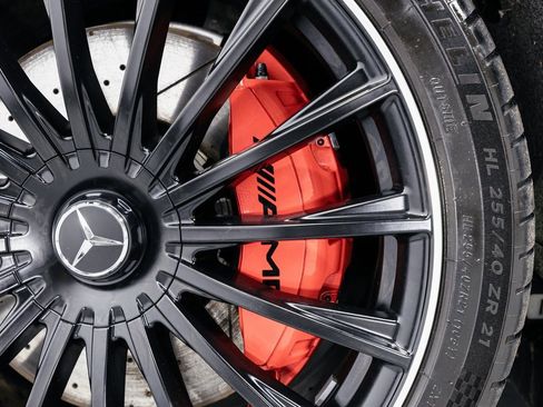 Certified 2025 Mercedes-Benz S 63 AMG S w/ Carbon Fiber Exterior Package image 39