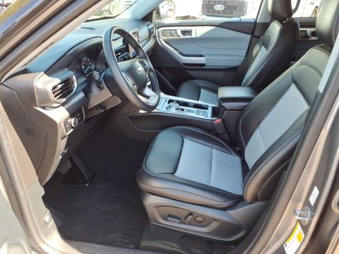 Certified 2023 Ford Explorer XLT w/ Equipment Group 202A RWD image 23