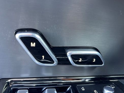 Used 2024 Land Rover Range Rover Sport Dynamic SE image 12