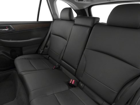 Used 2017 Subaru Outback 2.5i Limited w/ Popular Package #5 image 17