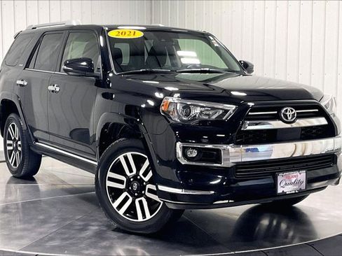 Used 2021 Toyota 4Runner Limited AWD/4WD image 3