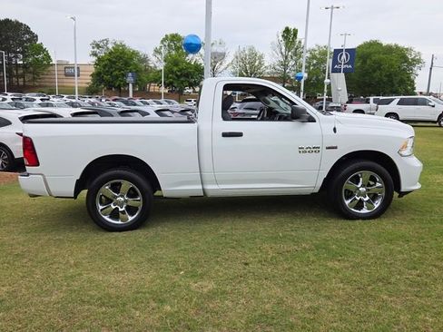 Used 2019 RAM 1500 Express RWD image 17