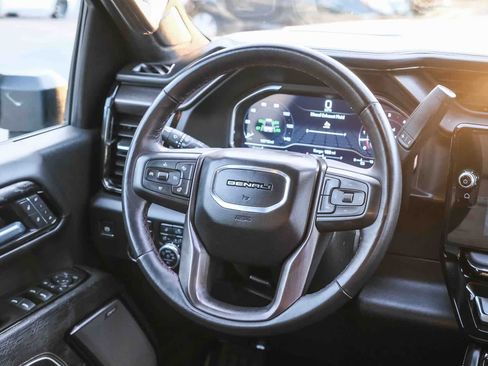 Used 2025 GMC Sierra 2500 AT4X AWD/4WD image 17