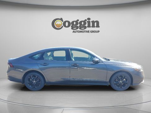 New 2025 Honda Accord SE image 5