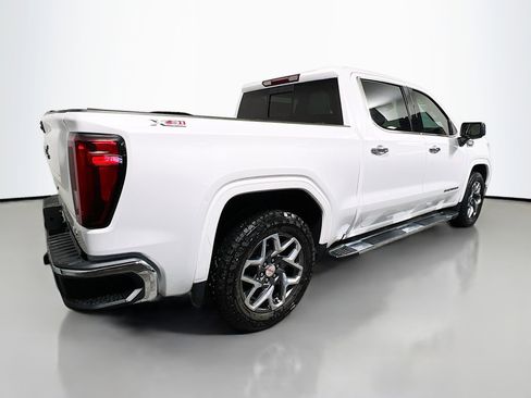 Used 2022 GMC Sierra 1500 SLT w/ SLT Premium Plus Package image 4