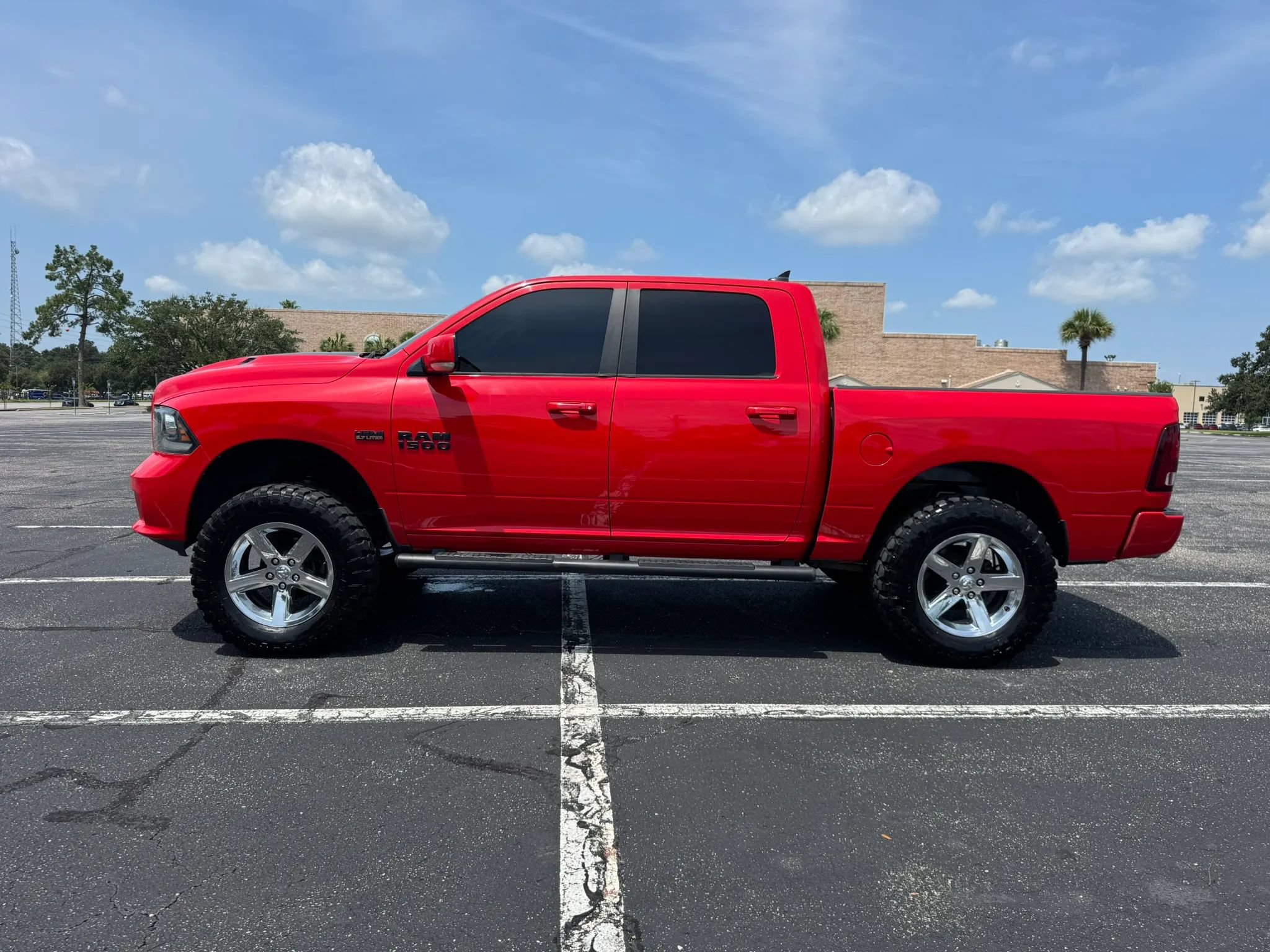 Used 2016 RAM 1500 Sport w/ Torred Sport Package AWD/4WD image 9