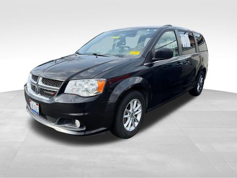 Used 2018 Dodge Grand Caravan SXT image 6