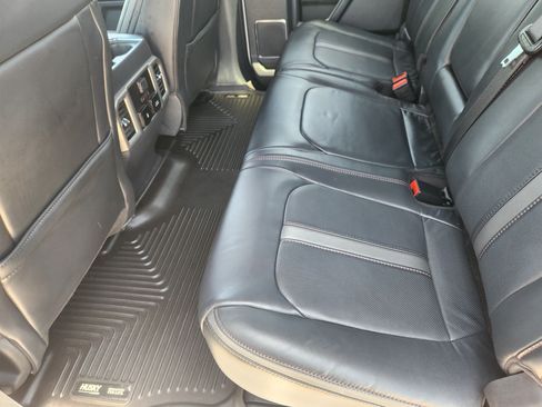 Used 2022 Ford F250 Platinum w/ FX4 Off-Road Package AWD/4WD image 30