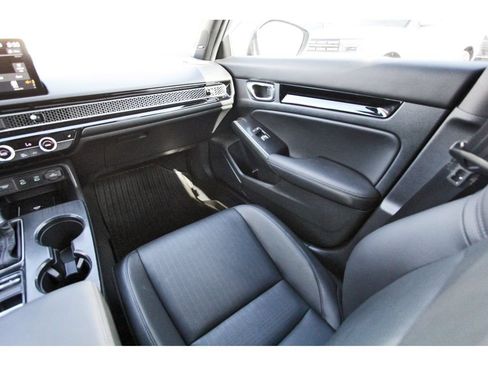 Used 2025 Honda Civic Sport image 13